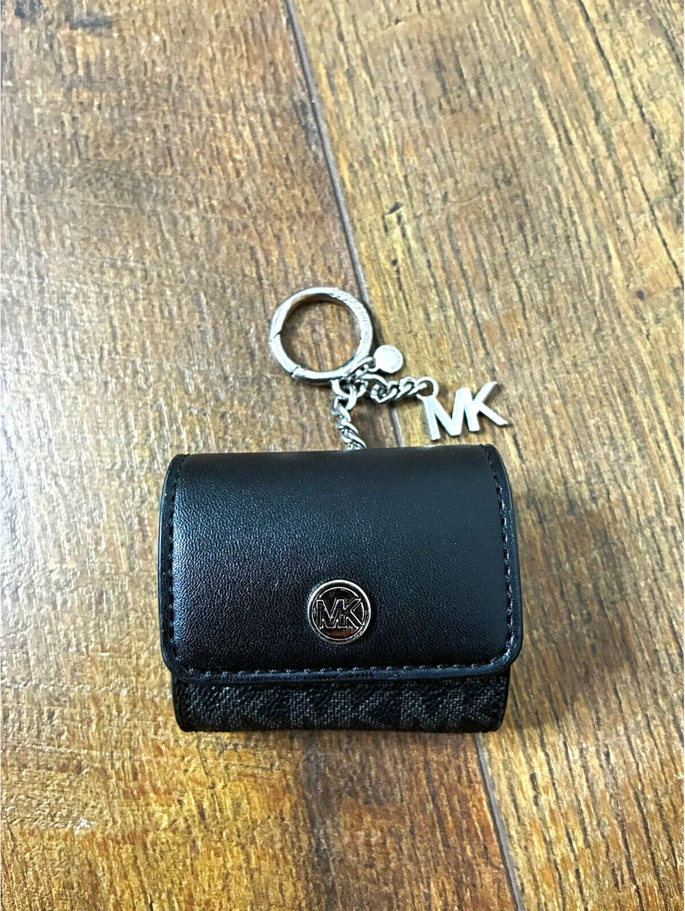 Michael Kors Black Signature AirPods Case Charm Keychain Leather Pouch Silver MK